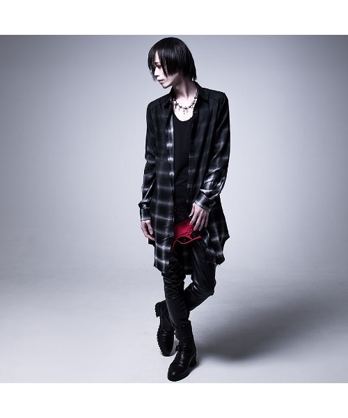 CIVARIZE（シヴァーライズ）の「『CIVARIZE』グラデーション加工