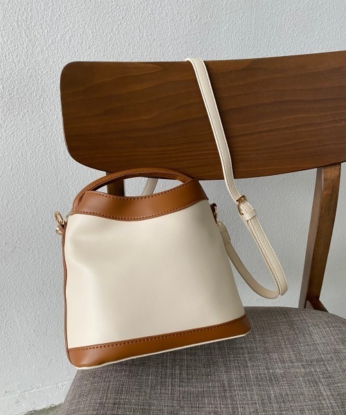 Aunt Marie's(アントマリーズ)の「【A4対応】【ショルダー取り外し可能】ワンハンドルミニバッグ/AUNT MARIE'S(ハンドバッグ・レディース・ベージュ/ブラック/ダークブラウン/ブラウン・FREE)」の6枚目の写真