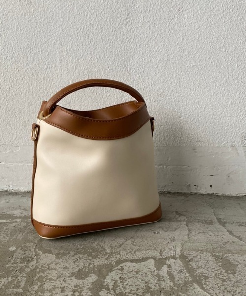 Aunt Marie's(アントマリーズ)の「【A4対応】【ショルダー取り外し可能】ワンハンドルミニバッグ/AUNT MARIE'S(ハンドバッグ・レディース・ベージュ/ブラック/ダークブラウン/ブラウン・FREE)」の7枚目の写真