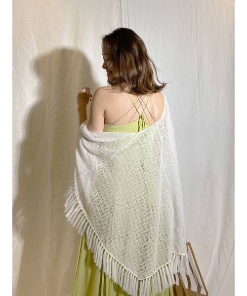 MERCURYDUO（マーキュリーデュオ）の「フリンジ付ニットポンチョ（ニット/セーター・レディース・ベージュ/オフホワイト・FREE）」の12枚目の写真