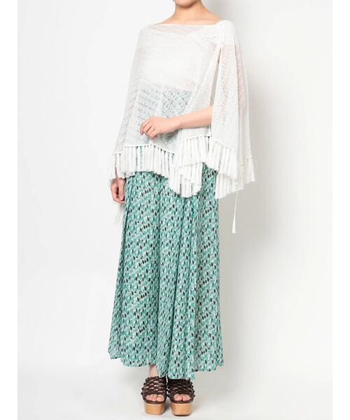 MERCURYDUO（マーキュリーデュオ）の「フリンジ付ニットポンチョ（ニット/セーター・レディース・ベージュ/オフホワイト・FREE）」の14枚目の写真