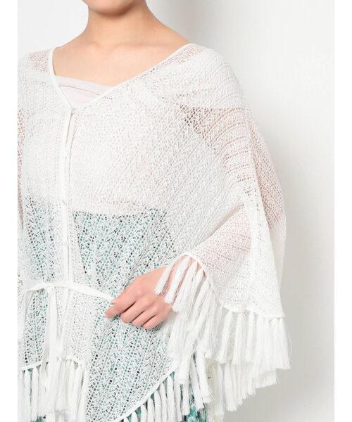 MERCURYDUO（マーキュリーデュオ）の「フリンジ付ニットポンチョ（ニット/セーター・レディース・ベージュ/オフホワイト・FREE）」の19枚目の写真