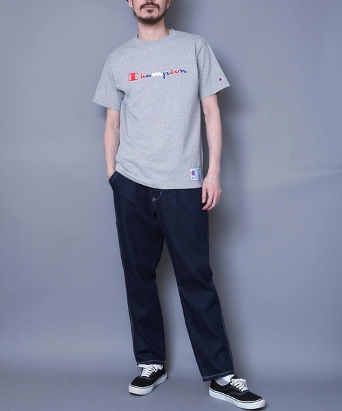 Champion（チャンピオン）の「【Champion/チャンピオン】マルチカラーロゴ入り刺繍Ｔシャツ　コットン100％　自然な風合い　刺繍ロゴ　ジョックタグ（Tシャツ/カットソー・メンズ・ホワイト/ブラック/ネイビー/杢グレー・MEDIUM/SMALL/LARGE/X-LARGE）」の15枚目の写真