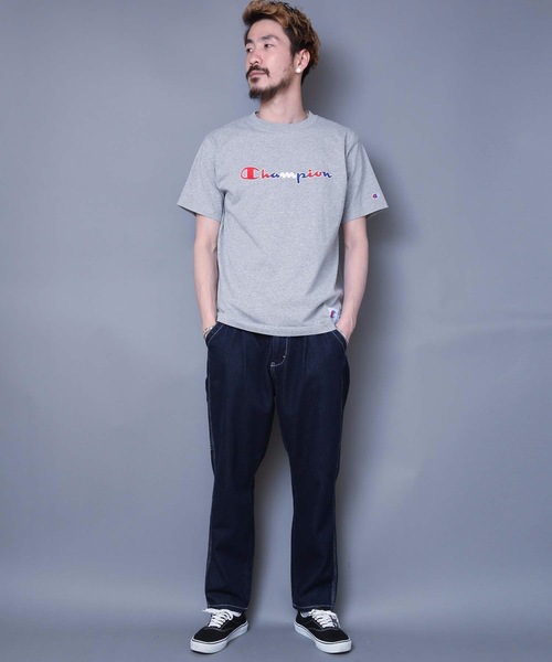 Champion（チャンピオン）の「【Champion/チャンピオン】マルチカラーロゴ入り刺繍Ｔシャツ　コットン100％　自然な風合い　刺繍ロゴ　ジョックタグ（Tシャツ/カットソー・メンズ・ホワイト/ブラック/ネイビー/杢グレー・MEDIUM/SMALL/LARGE/X-LARGE）」の16枚目の写真