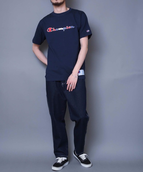 Champion（チャンピオン）の「【Champion/チャンピオン】マルチカラーロゴ入り刺繍Ｔシャツ　コットン100％　自然な風合い　刺繍ロゴ　ジョックタグ（Tシャツ/カットソー・メンズ・ホワイト/ブラック/ネイビー/杢グレー・MEDIUM/SMALL/LARGE/X-LARGE）」の20枚目の写真