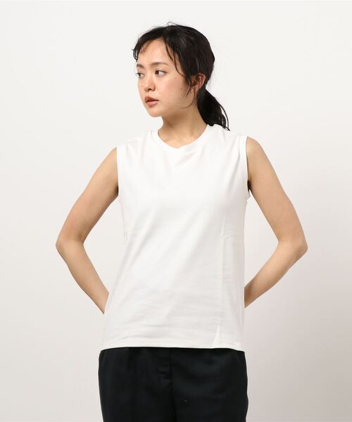 earth music&ecology（アースミュージックアンドエコロジー）の「スムーススリーブレスカットソー ＊（Tシャツ/カットソー・レディース・ブラック/ブラウン/オフホワイト/ピンク/ミント/グレイッシュベージュ・M/L）」の2枚目の写真