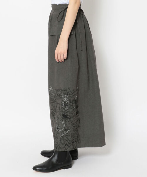 ONE MADE（ワンメイド）の「ONE MADE（ワンメイド）別注カーゴスカート（スカート・レディース・カーキ・FREE）」の3枚目の写真