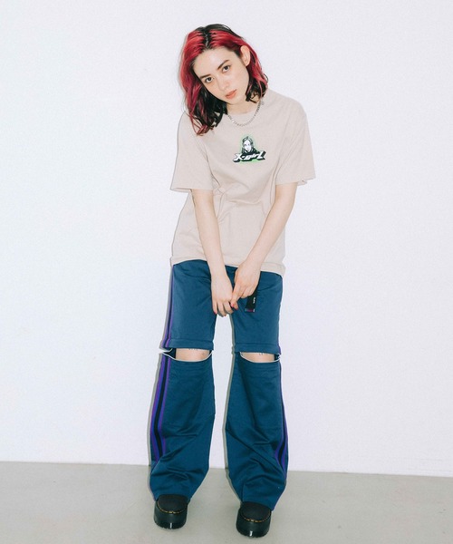 X-girl（エックスガール）の「NEW AGE FACE S/S TEE（Tシャツ/カットソー・レディース・ホワイト/ベージュ/ブラック/レッド・M/S/XL/L）」の11枚目の写真