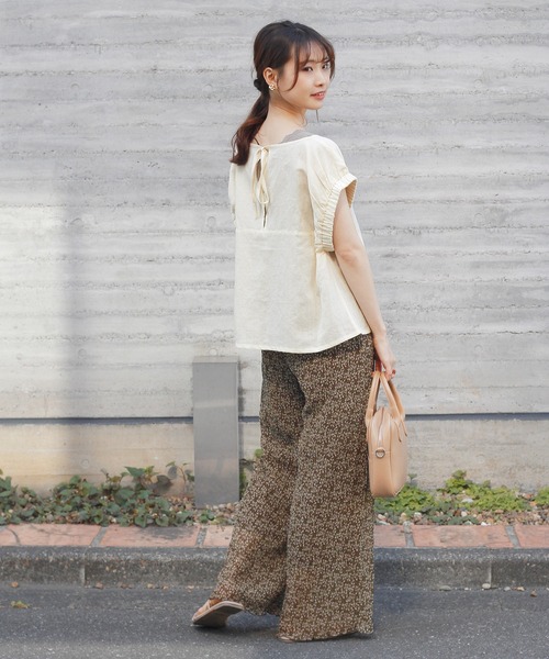 Crisp（クリスプ）の「ホイップスリーブリネンブラウス（シャツ/ブラウス・レディース・グレー/アイボリー/マスタード・FREE）」の14枚目の写真