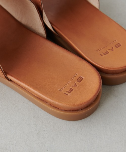 PUAL CE CIN(ピュアルセシン)の「【BARI】DONIA 29/レザートングサンダル(サンダル・レディース・キャメル/ブラウン系その他・LARGE/MEDIUM)」の6枚目の写真