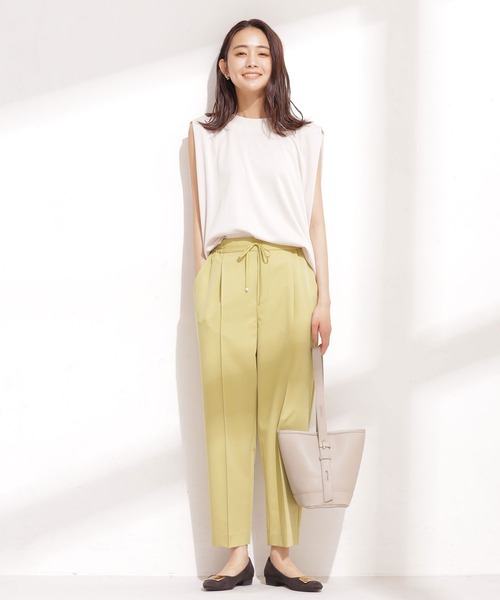 NANO universe(ナノユニバース)の「ストレッチツイル ピンタックイージーパンツ(その他パンツ・レディース・ダークネイビー/グレー系その他4/イエロー/ライトブルー・36/38)」の7枚目の写真