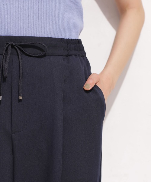 NANO universe(ナノユニバース)の「ストレッチツイル ピンタックイージーパンツ(その他パンツ・レディース・ダークネイビー/グレー系その他4/イエロー/ライトブルー・36/38)」の6枚目の写真