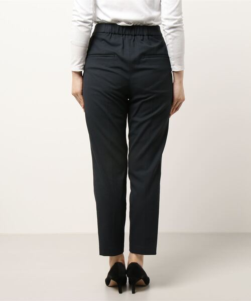 RIVE DROITE（リヴドロワ）の「穿き心地は楽なのに美脚見え　ドライタッチテーパードパンツ（その他パンツ・レディース・オフホワイト/ブラック・38/36）」の3枚目の写真