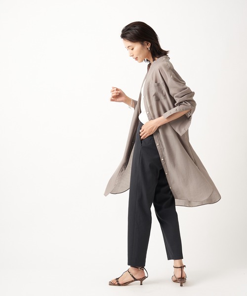 RIVE DROITE（リヴドロワ）の「穿き心地は楽なのに美脚見え　ドライタッチテーパードパンツ（その他パンツ・レディース・オフホワイト/ブラック・38/36）」の19枚目の写真