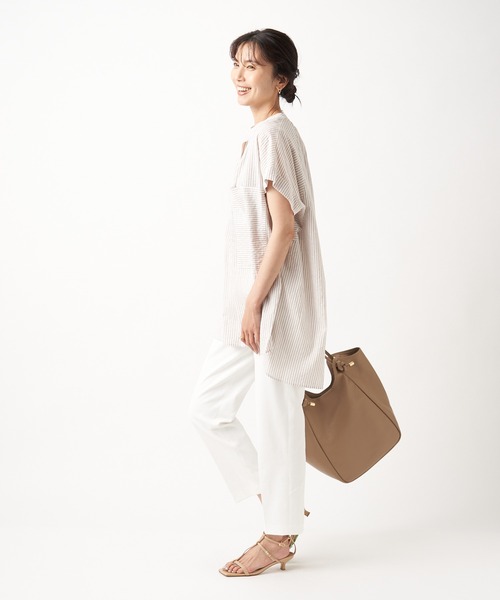 RIVE DROITE（リヴドロワ）の「穿き心地は楽なのに美脚見え　ドライタッチテーパードパンツ（その他パンツ・レディース・オフホワイト/ブラック・38/36）」の17枚目の写真