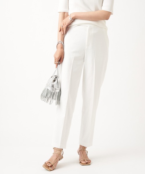 RIVE DROITE（リヴドロワ）の「穿き心地は楽なのに美脚見え　ドライタッチテーパードパンツ（その他パンツ・レディース・オフホワイト/ブラック・38/36）」の5枚目の写真