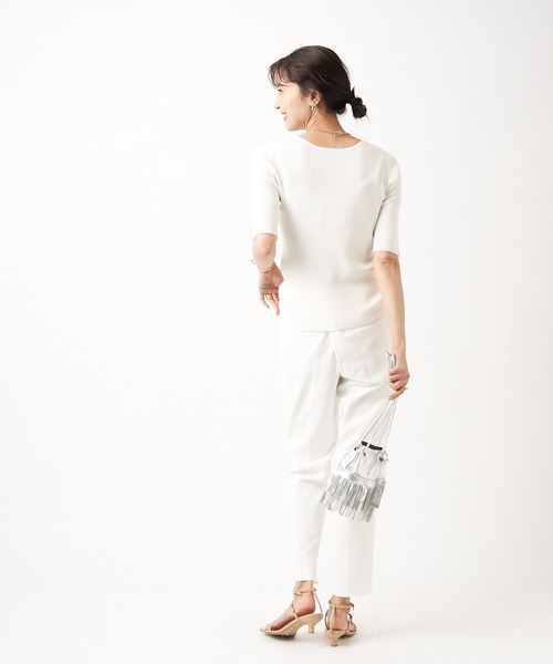 RIVE DROITE（リヴドロワ）の「穿き心地は楽なのに美脚見え　ドライタッチテーパードパンツ（その他パンツ・レディース・オフホワイト/ブラック・38/36）」の11枚目の写真