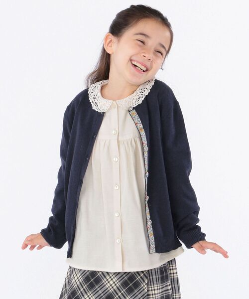 SHIPS(シップス)の「SHIPS KIDS:無地×リバティ カーディガン(ネイビー)(100~130cm)(カーディガン/ボレロ・キッズ・ネイビー・100/110/120/130)」の6枚目の写真