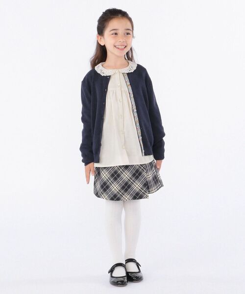 SHIPS(シップス)の「SHIPS KIDS:無地×リバティ カーディガン(ネイビー)(100~130cm)(カーディガン/ボレロ・キッズ・ネイビー・100/110/120/130)」の5枚目の写真