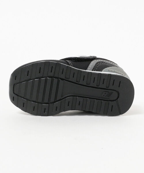 NEW BALANCE（ニューバランス）の「NEW BALANCE / IZ996（12～16.5㎝）（スニーカー・キッズ・ブラック/ネイビー/グレー・12/15.5/16/16.5/12.5/14/14.5/15 /13.5/13）」の12枚目の写真