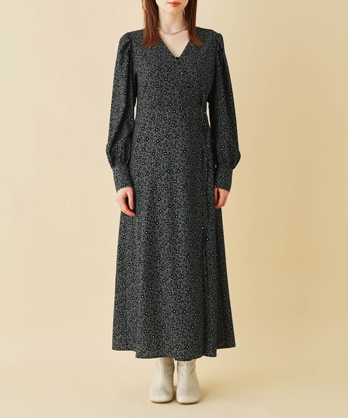 MADEMOISELLE ROPE'（マドモアゼル ロペ）の「フラワープリントカシュクールワンピース（ワンピース・レディース・ブラック/ブラック系その他・38）」の6枚目の写真