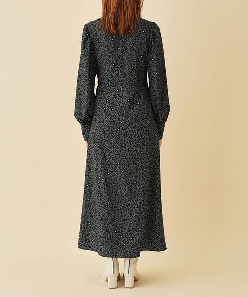 MADEMOISELLE ROPE'（マドモアゼル ロペ）の「フラワープリントカシュクールワンピース（ワンピース・レディース・ブラック/ブラック系その他・38）」の13枚目の写真