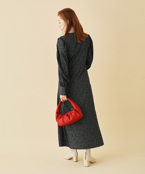 MADEMOISELLE ROPE'（マドモアゼル ロペ）の「フラワープリントカシュクールワンピース（ワンピース・レディース・ブラック/ブラック系その他・38）」の14枚目の写真