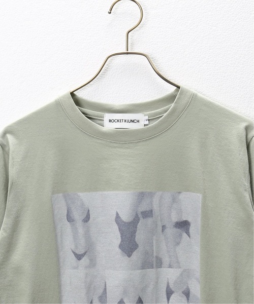 ROCKET x LUNCH(ロケットアンドランチ)の「【ROCKET * LUNCH/ロケット ランチ】R BIKINI GRAPHIC T-SHIRT(Tシャツ/カットソー・レディース・カーキ・SMALL)」の2枚目の写真
