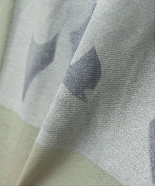 ROCKET x LUNCH(ロケットアンドランチ)の「【ROCKET * LUNCH/ロケット ランチ】R BIKINI GRAPHIC T-SHIRT(Tシャツ/カットソー・レディース・カーキ・SMALL)」の3枚目の写真