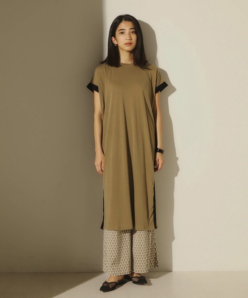 Bou Jeloud(ブージュルード)の「華奢見えTシャツワンピース(ワンピース・レディース・ブラック/ベージュ/テラコッタ・FREE)」の18枚目の写真