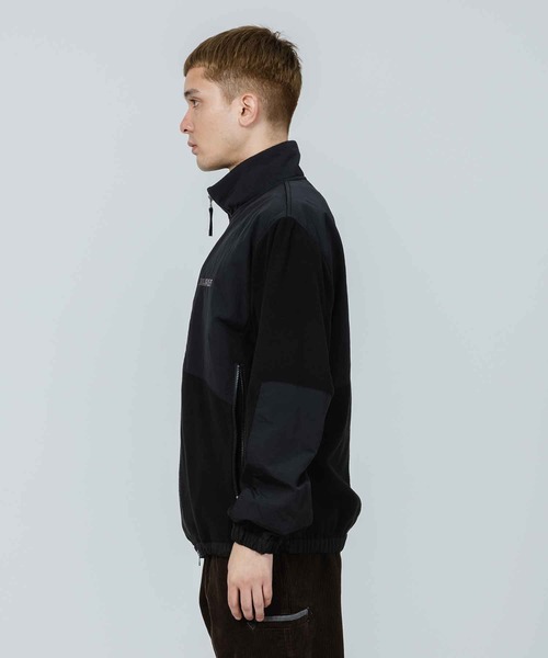 新品 X-LARGE PANELED FLEECE JACKET ジャケット L XLARGE（エクストララージ）の「PANELED FLEECE JACKET