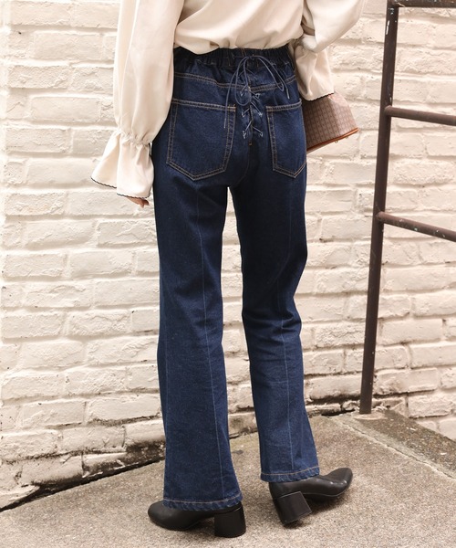 one after another NICE CLAUP(ワンアフターアナザーナイスクラップ)の「バックスタイルで差をつける美シルエットパンツ。バックレースアップフレアパンツ(その他パンツ・レディース・ネイビー/ブルー/ホワイト系その他/ピンク系その他・SMALL/MEDIUM)」の3枚目の写真