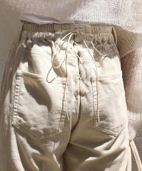 one after another NICE CLAUP(ワンアフターアナザーナイスクラップ)の「バックスタイルで差をつける美シルエットパンツ。バックレースアップフレアパンツ(その他パンツ・レディース・ネイビー/ブルー/ホワイト系その他/ピンク系その他・SMALL/MEDIUM)」の16枚目の写真