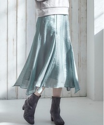 グロッシーイレヘムスカート