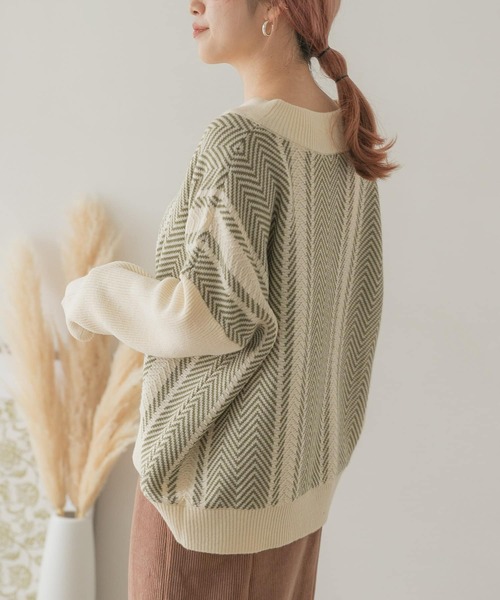 ITEMS URBANRESEARCH（アイテムズ アーバンリサーチ）の「ヘリンボーンVネックニット（ニット/セーター・レディース・ベージュ/グリーン・FREE）」の14枚目の写真