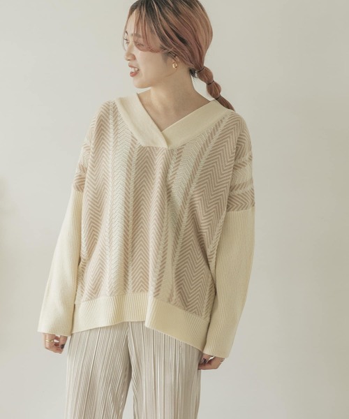 ITEMS URBANRESEARCH（アイテムズ アーバンリサーチ）の「ヘリンボーンVネックニット（ニット/セーター・レディース・ベージュ/グリーン・FREE）」の11枚目の写真