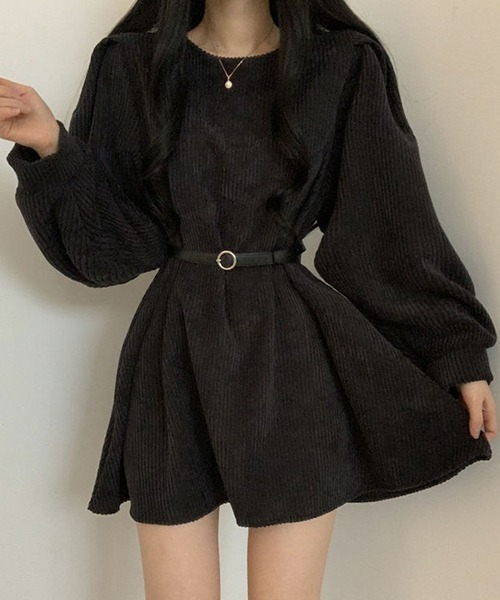 a lot of love(ア ロット オブ ラブ)の「ボリュームパフスリーブ コーデュロイワンピース(ワンピース・レディース・ブラック/モカ/グレー・FREE)」の4枚目の写真