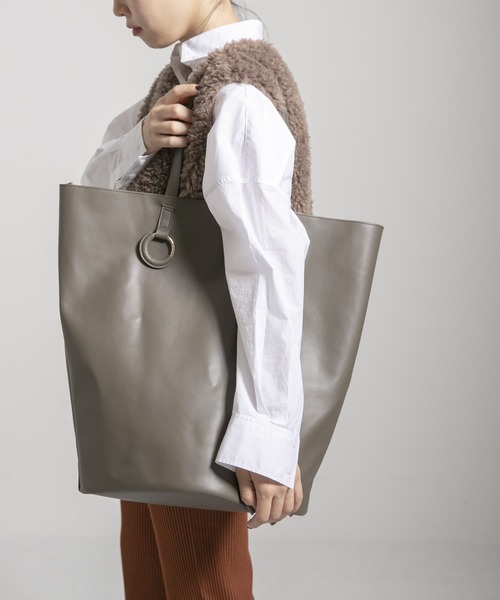 URBAN RESEARCH(アーバンリサーチ)の「ANABEL RING tote(トートバッグ・レディース・ブラウン/カーキ/ブルー系その他・-)」の4枚目の写真