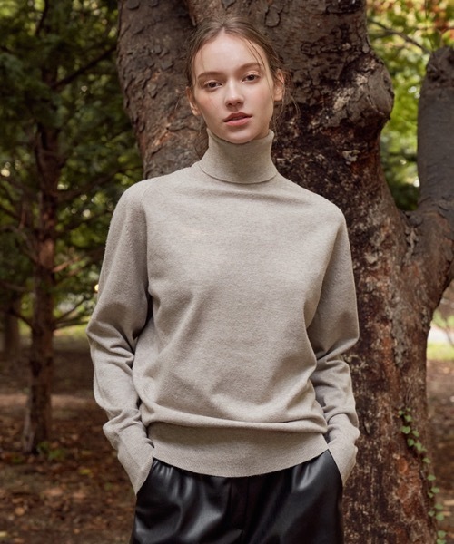 deBURN（デバーン）の「【deBURN 】パインカシミアタートルネックニット / pine cashmere turtle_KN（ニット/セーター・レディース・パープル/ライトブラウン/カーキ/ブルー/アイボリー/レンガ/ブラック・FREE）」の12枚目の写真