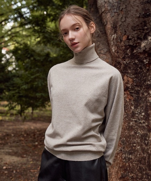 deBURN（デバーン）の「【deBURN 】パインカシミアタートルネックニット / pine cashmere turtle_KN（ニット/セーター・レディース・パープル/ライトブラウン/カーキ/ブルー/アイボリー/レンガ/ブラック・FREE）」の15枚目の写真