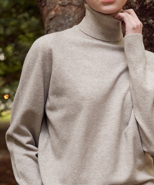 deBURN（デバーン）の「【deBURN 】パインカシミアタートルネックニット / pine cashmere turtle_KN（ニット/セーター・レディース・パープル/ライトブラウン/カーキ/ブルー/アイボリー/レンガ/ブラック・FREE）」の16枚目の写真