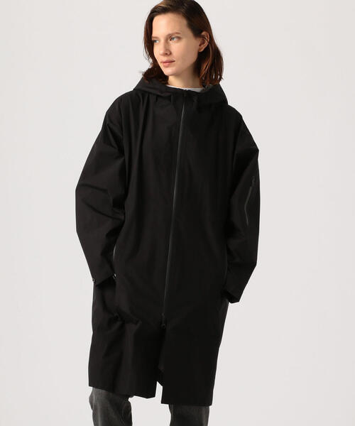 TOMORROWLAND (トゥモローランド)の「【別注】DESCENTE PAUSE×TOMORROWLAND フーデットロングコート(その他アウター・レディース・ホワイト/ブラック/グレー・S)」の2枚目の写真