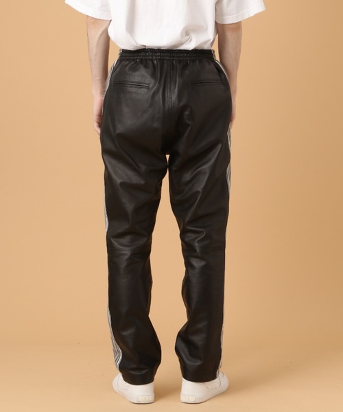 AVIREX（アヴィレックス）の「レザー トラック スーツ セットアップ / LEATHER TRACK SUIT SETUP / アヴィレックス / AVIREX（その他アウター・メンズ・ブラック・MEDIUM/LARGE/X-LARGE/XX-LARGE）」の13枚目の写真