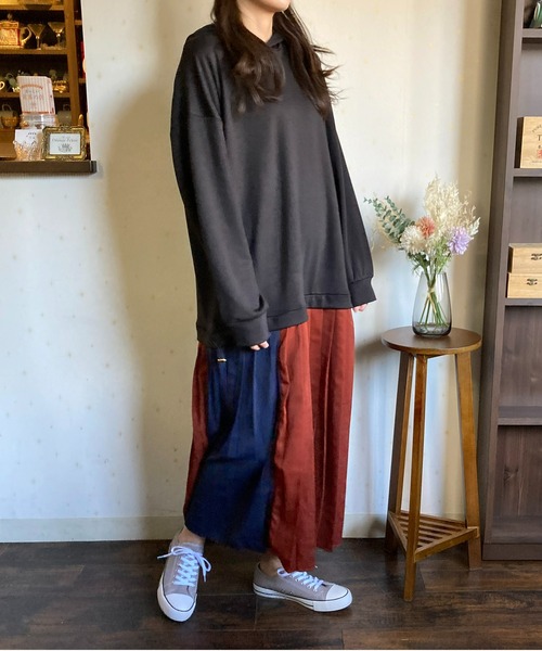 Loco Ocean(ロコオーシャン)の「バイカラー パーカー×切り替えプリーツスカート ドッキングワンピース(ワンピース・レディース・ブラック/ベージュ・FREE)」の22枚目の写真