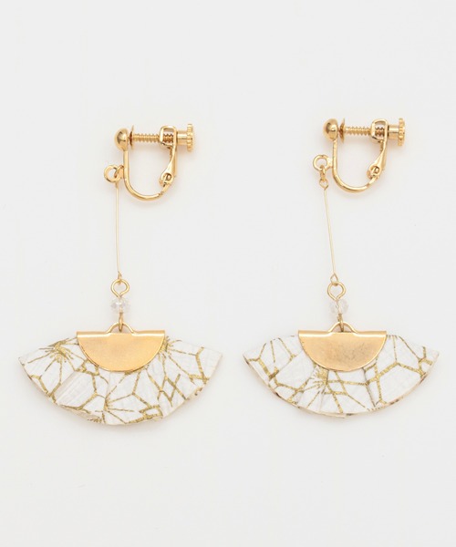 カヤ(カヤ)の「【カヤ】和紙寄せイヤリング(イヤリング・レディース・ネイビー/ホワイト/レッド・FREE)」の6枚目の写真