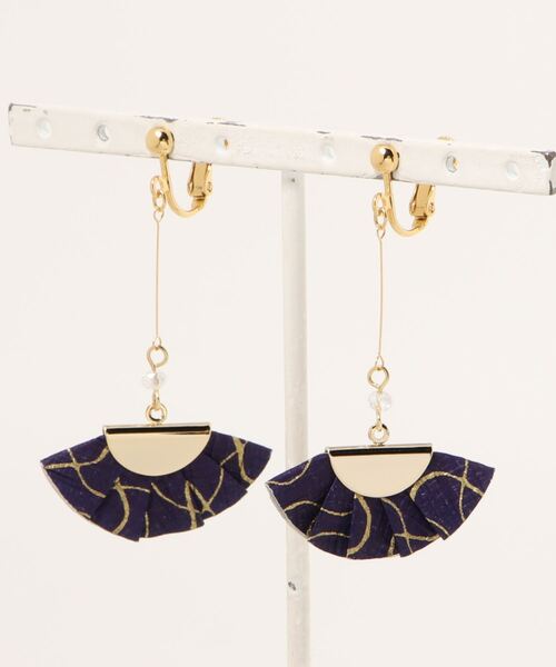 カヤ(カヤ)の「【カヤ】和紙寄せイヤリング(イヤリング・レディース・ネイビー/ホワイト/レッド・FREE)」の9枚目の写真