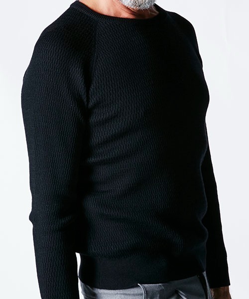 1 piu 1 uguale 3(ウノピゥウノウグァーレトレ)の「waffle Knit(ニット/セーター・メンズ・ブラック/グレー/ネイビー・Ⅲ/Ⅳ/Ⅴ/Ⅵ)」の15枚目の写真
