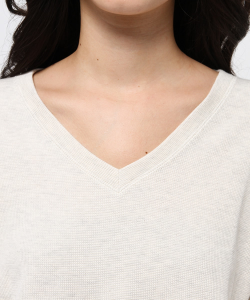 MOUSSY（マウジー）の「Double Cloth V/N Loose TOPS（Tシャツ/カットソー・レディース・トップグレー/ブラック/ライトブルー/オフホワイト・FREE）」の9枚目の写真