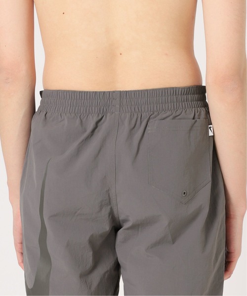 NIKE（ナイキ）の「【NIKE SWIM / ナイキ】別注 スウッシュ プリント ボードショーツ（その他パンツ・メンズ・ライトグレー/ブラック/ベージュ/パープル/ネイビー/カーキ/オレンジ/グリーン・SMALL/MEDIUM/LARGE/X-LARGE/X-SMALL）」の18枚目の写真