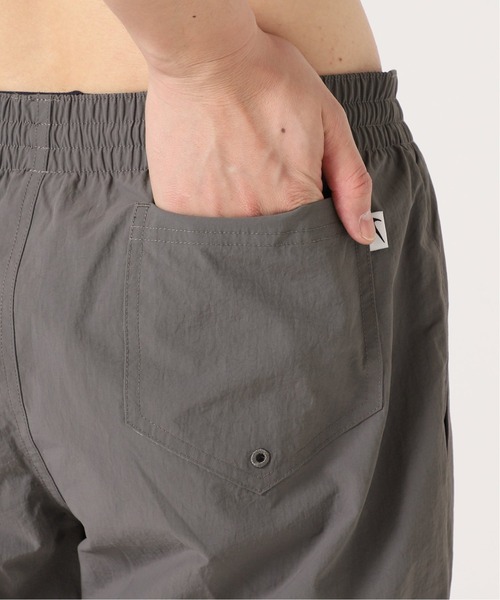 NIKE（ナイキ）の「【NIKE SWIM / ナイキ】別注 スウッシュ プリント ボードショーツ（その他パンツ・メンズ・ライトグレー/ブラック/ベージュ/パープル/ネイビー/カーキ/オレンジ/グリーン・SMALL/MEDIUM/LARGE/X-LARGE/X-SMALL）」の14枚目の写真